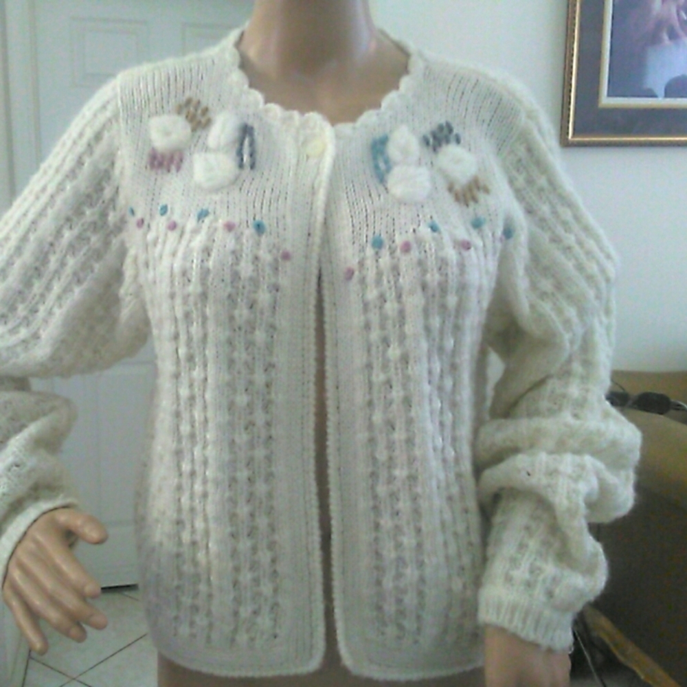 VINTAGE 60s Cream Cable Knit Cardigan W Floral Embroidery By PERSONAL ACRY, WOOL